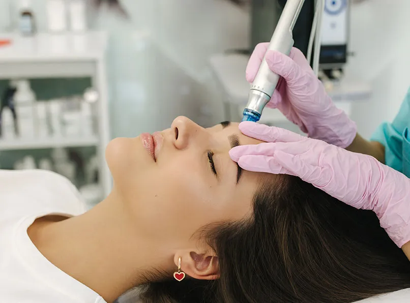 Hydro Facial Cilt Bakımı: Derinlemesine Temizlik ve Işıltı