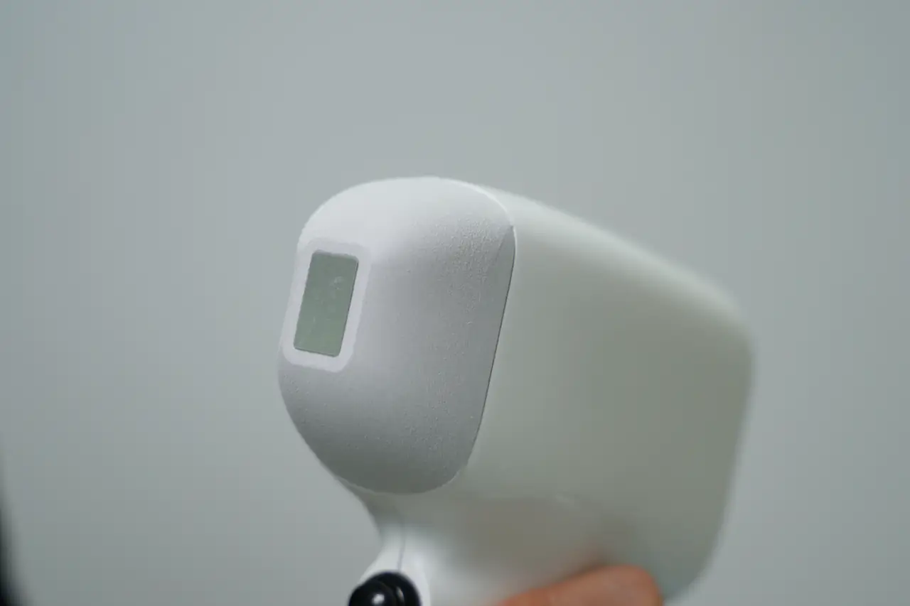 Clean and Natural Look Between the Brows