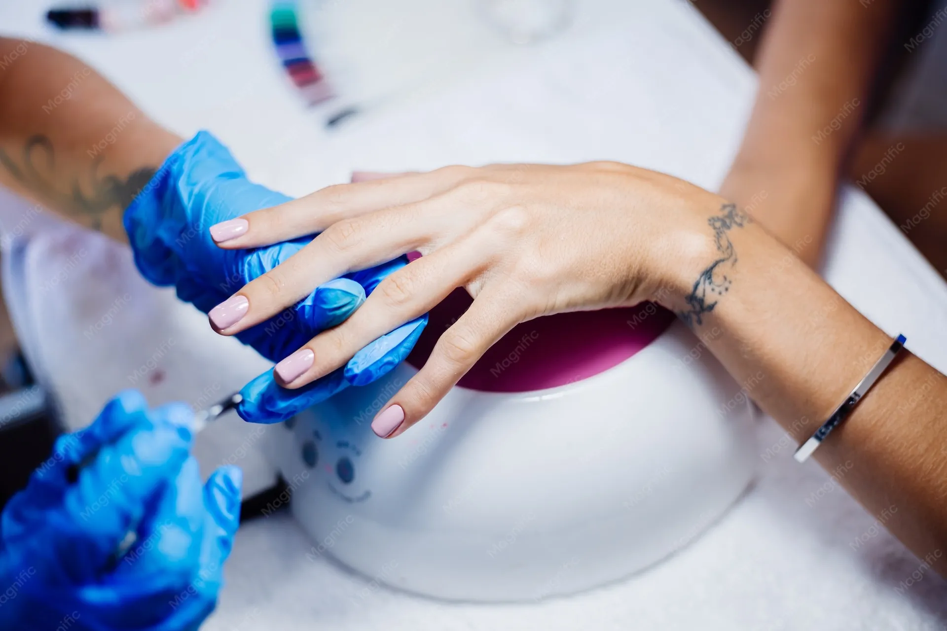 Aesthetic Length & Durable Shape Tailored to Your Natural Nails