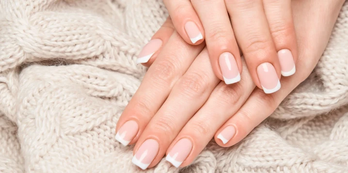 Gel Nails vs. Permanent Polish: Differences and Usage Guide
